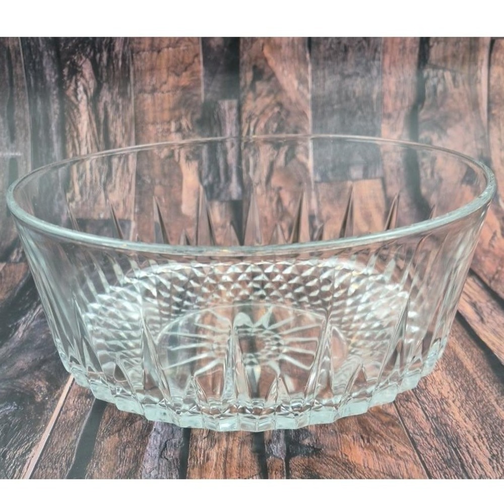 Vintage Diamond Point Arcoroc USA Starburst Glass Serving Salad Fruit Bowl 9"